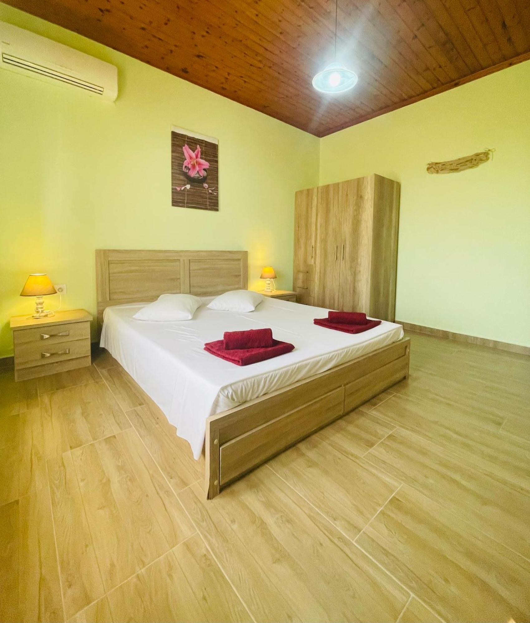 Fergani Apartments Moúdhros Extérieur photo