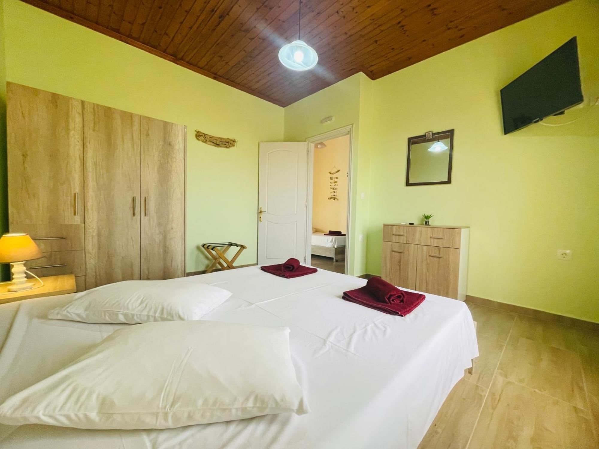 Fergani Apartments Moúdhros Extérieur photo